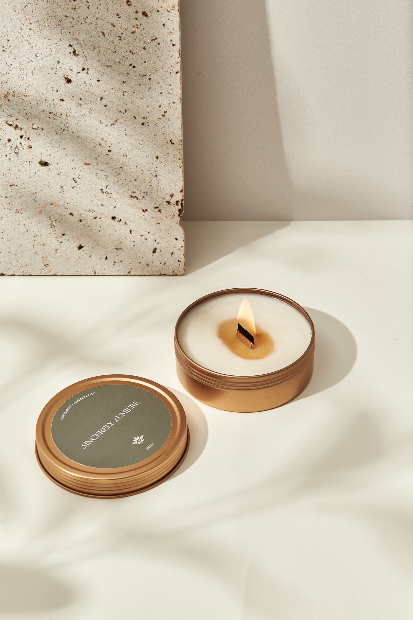 BOUGIE DE VOYAGE MÉTAL DORÉ BROSSÉ SICILE 100G