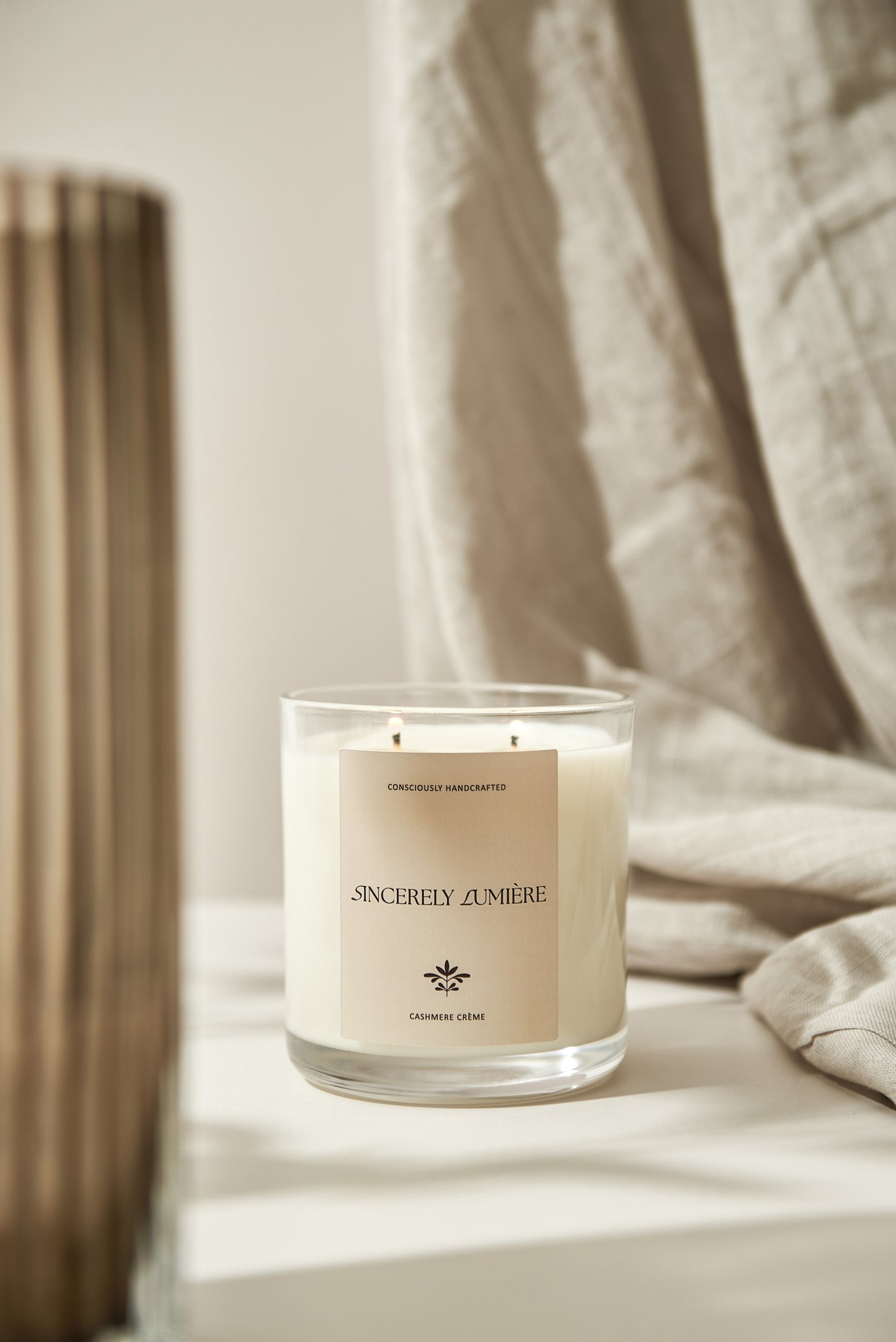 CASHMERE CRÈME 400G LUXURY CANDLE